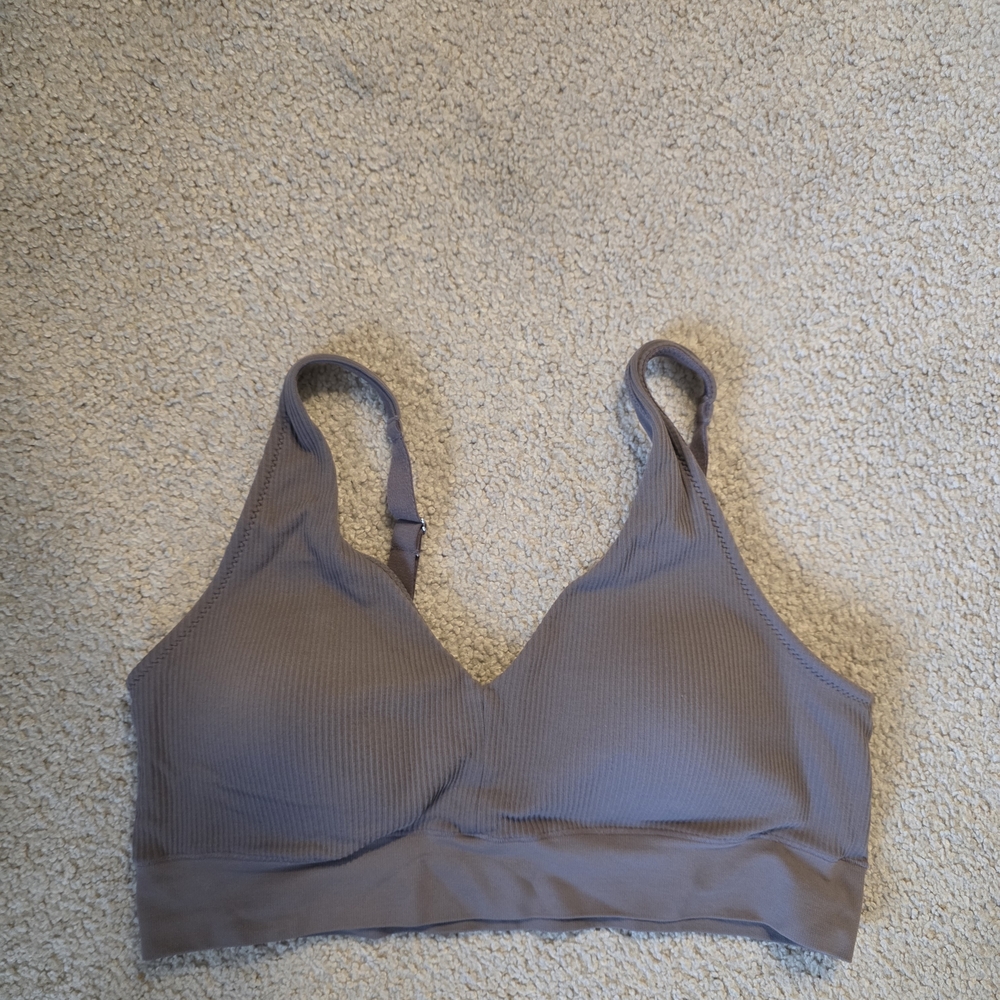Jockey Ribbed Wireless Bralette in Taupe Gray